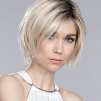 PARRUCCA AMY DELUXE CAPELLI CORTI LISCI