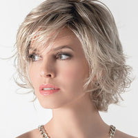 PARRUCCA BLOOM DELUXE CAPELLI CORTI MOSSI