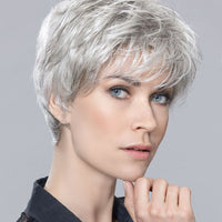 PARRUCCA ZIZI CAPELLI CORTI LISCI