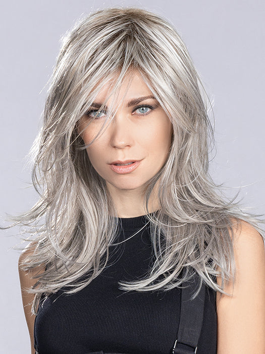 PARRUCCA EN VOGUE CAPELLI LUNGHI MOSSI IN FIBRA TERMORESISTENTE