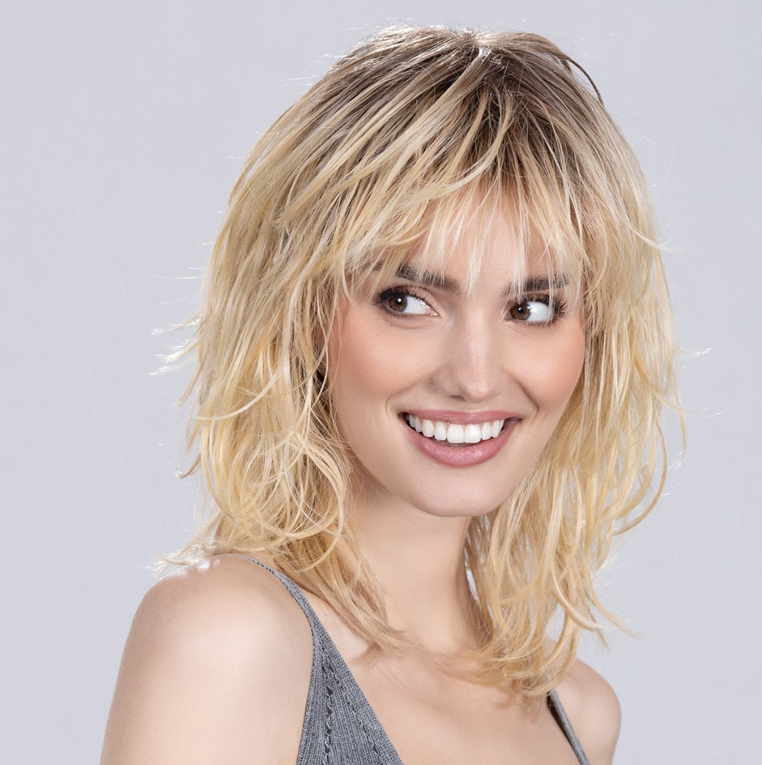 PARRUCCA ENERGY MONO CAPELLI MEDI MOSSI IN FIBRA TERMORESISTENTE