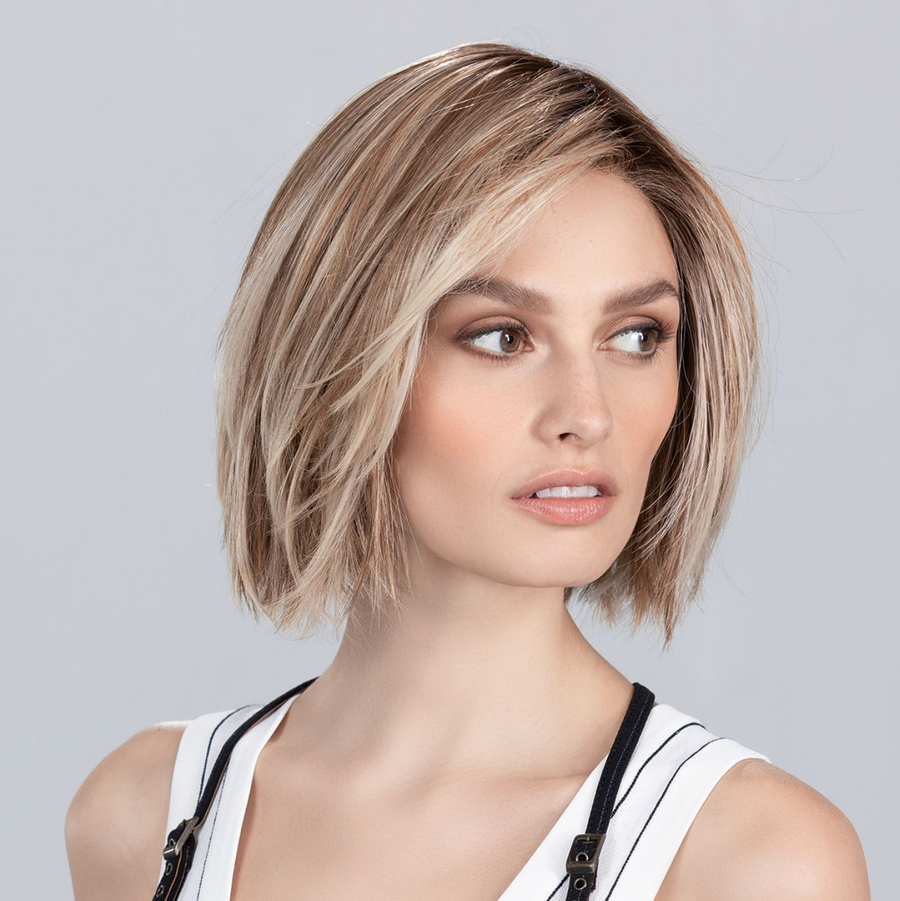 PARRUCCA READY CAPELLI MEDI LISCI IN FIBRA TERMORESISTENTE
