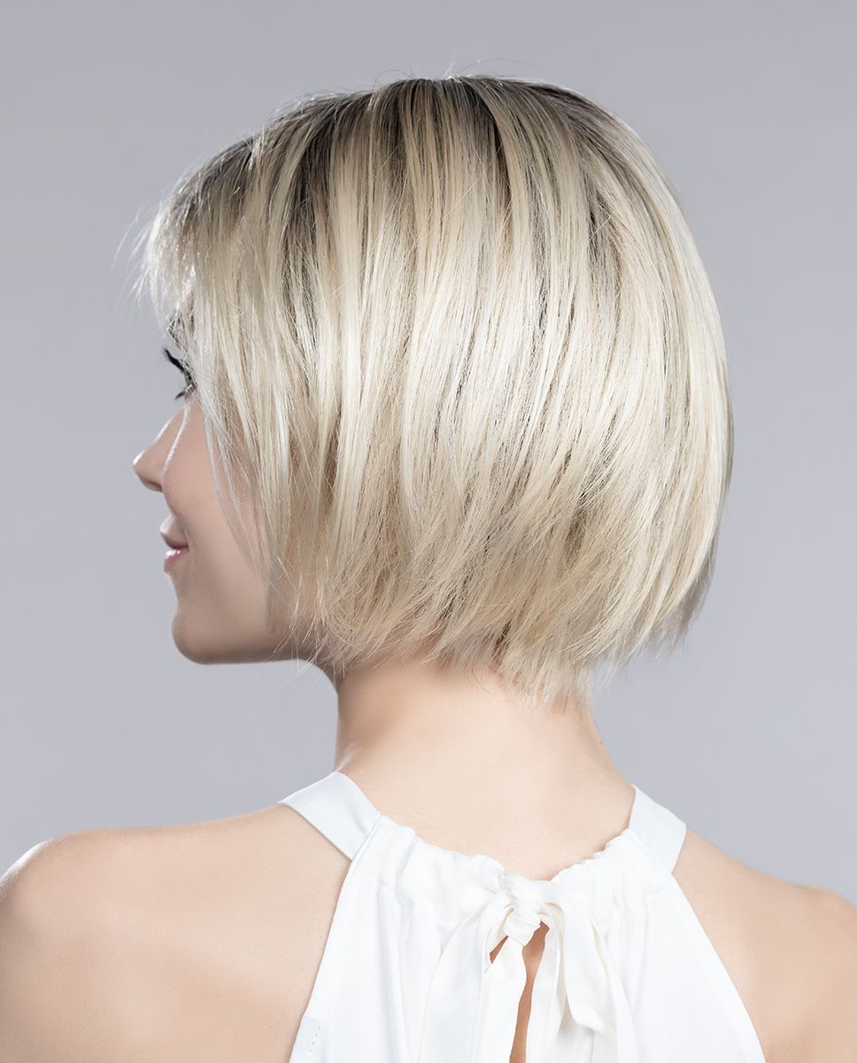 PARRUCCA AMY DELUXE CAPELLI CORTI LISCI