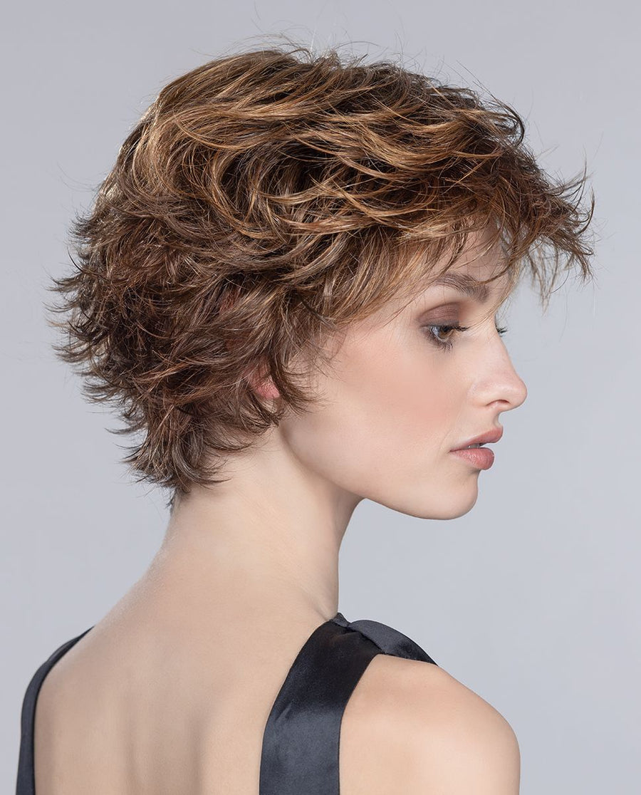 PARRUCCA DATE CAPELLI CORTI LISCI