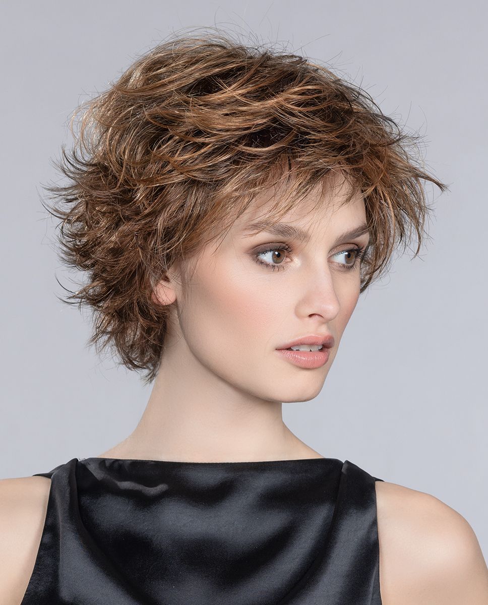 PARRUCCA DATE LARGE CAPELLI CORTI LISCI