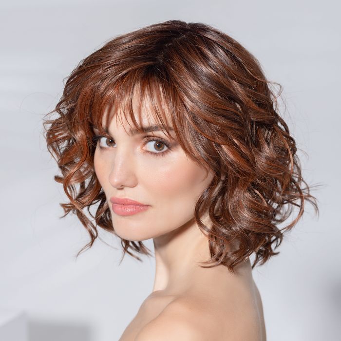 PARRUCCA ECLAT DELUXE CAPELLI MEDI MOSSI IN FIBRA TERMORESISTENTE