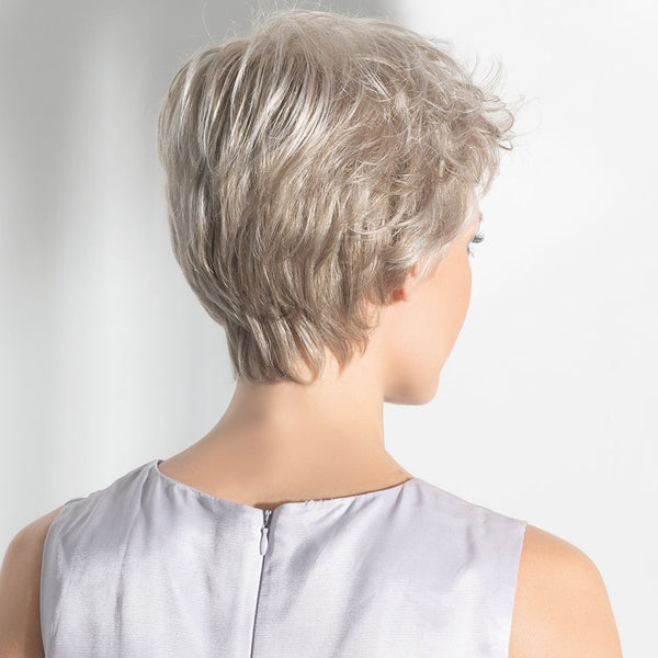 PARRUCCA POSH DELUXE CAPELLI CORTI MOSSI