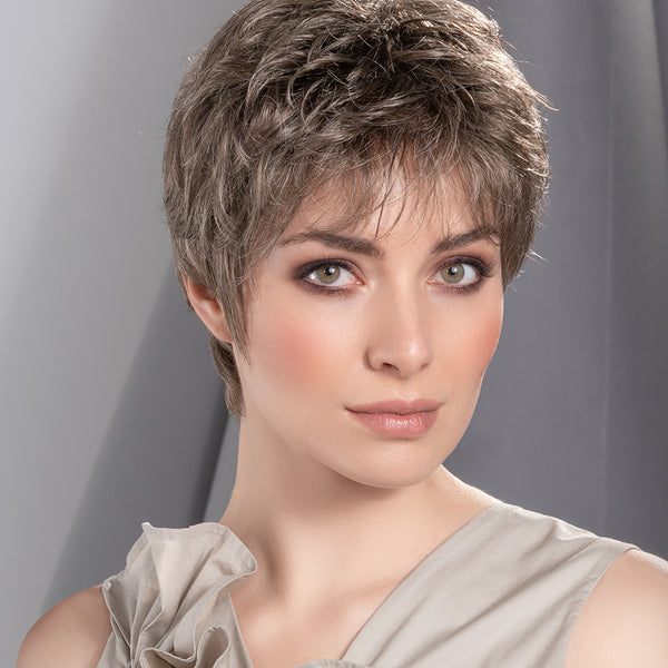 PARRUCCA BARI CAPELLI CORTI LISCI