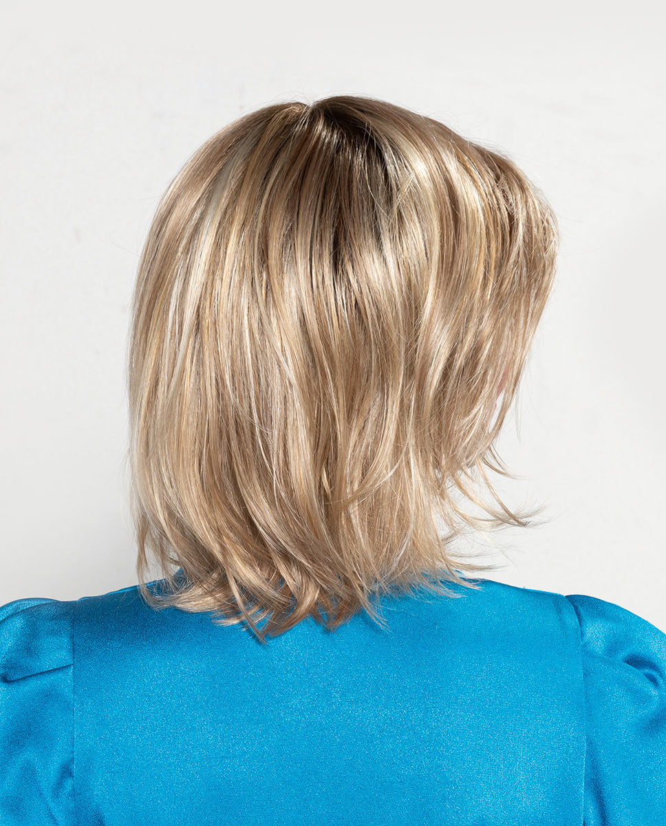 PARRUCCA LONDON SUPER CAPELLI MEDI LISCI