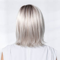 PARRUCCA ICONE DELUXE CAPELLI MEDI LISCI