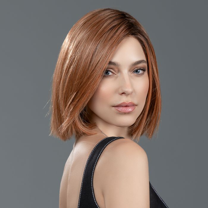 PARRUCCA LIA MONO PART II CAPELLI MEDI LISCI IN FIBRA TERMORESISTENTE
