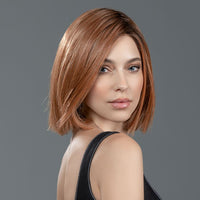 PARRUCCA LIA MONO PART II CAPELLI MEDI LISCI IN FIBRA TERMORESISTENTE