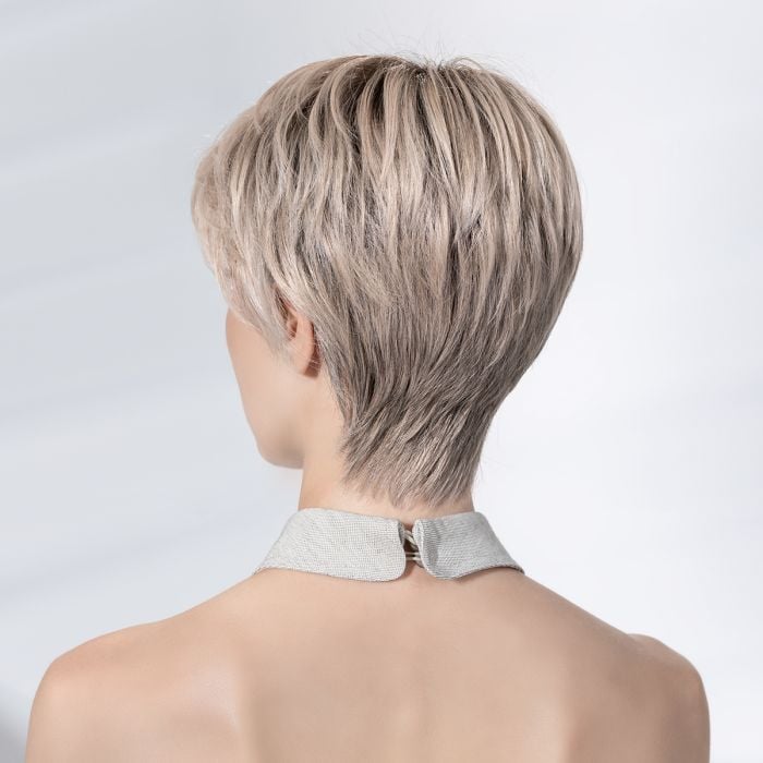 PARRUCCA NOVEL DELUXE CAPELLI CORTI LISCI