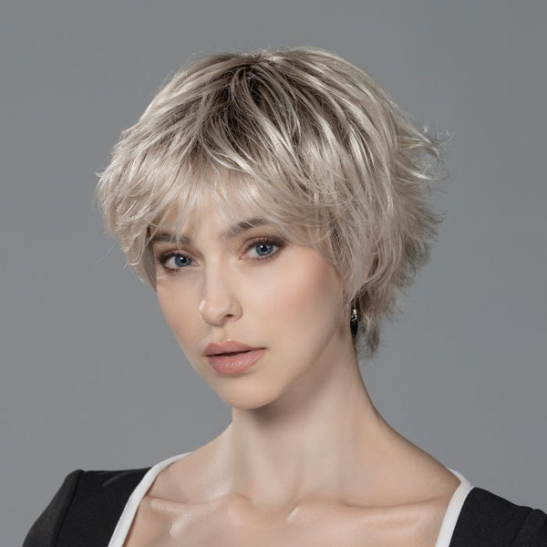 PARRUCCA RAISE CAPELLI CORTI MOSSI