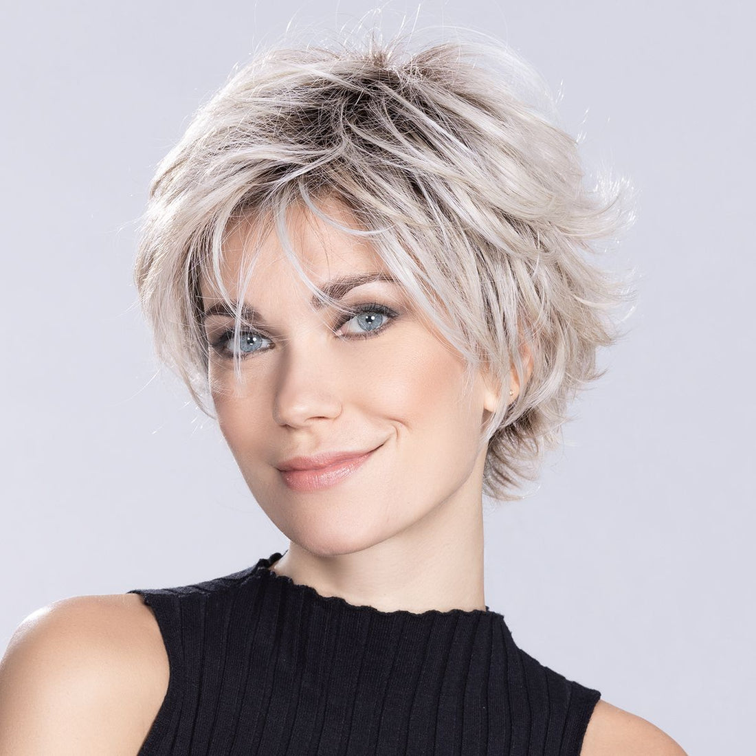 PARRUCCA RELAX CAPELLI CORTI MOSSI IN FIBRA TERMORESISTENTE