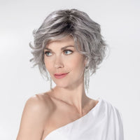 PARRUCCA ROMANCE DELUXE CAPELLI CORTI RICCI