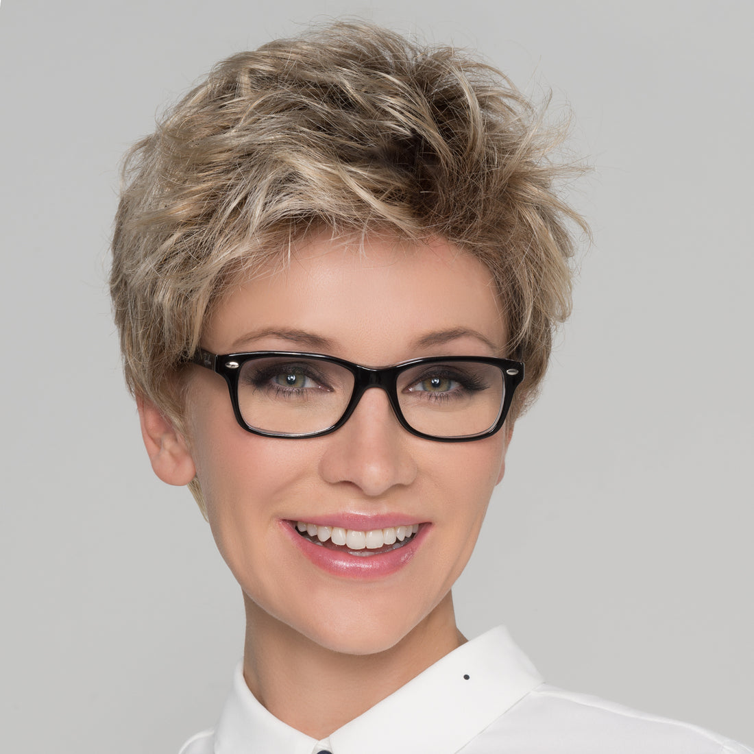 PARRUCCA ALBA COMFORT CAPELLI CORTI MOSSI