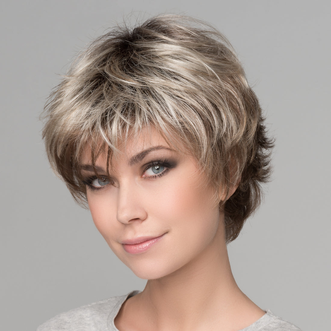 PARRUCCA CLUB 10 CAPELLI CORTI LISCI