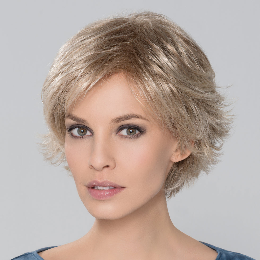 PARRUCCA DATE MONO CAPELLI CORTI LISCI