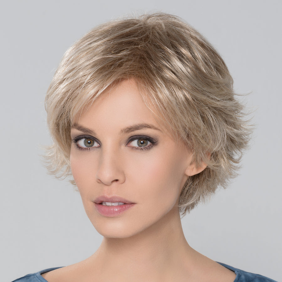 PARRUCCA DATE CAPELLI CORTI LISCI