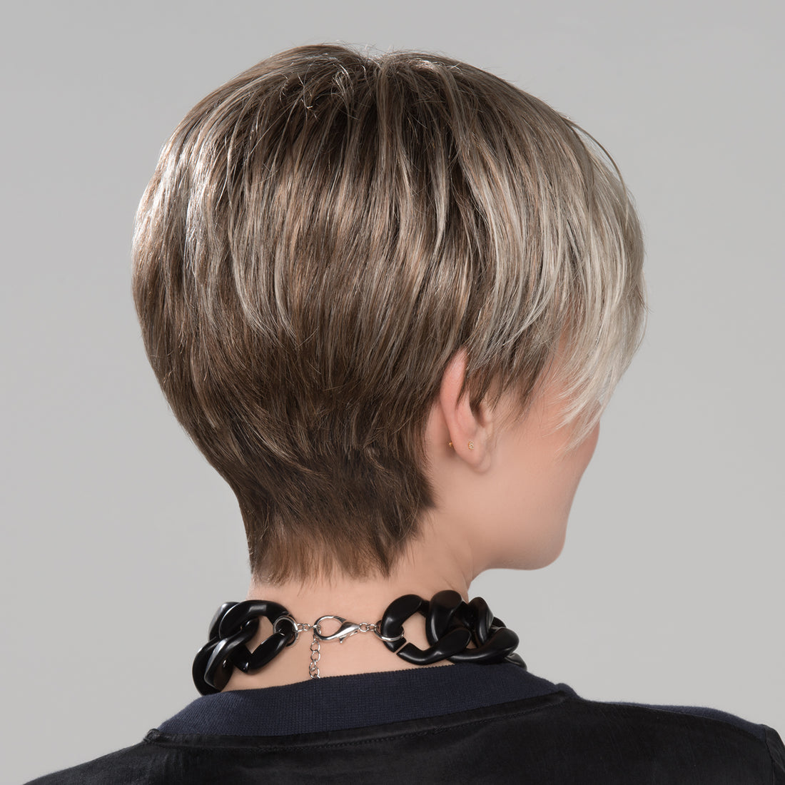 PARRUCCA FENJA CAPELLI CORTI LISCI
